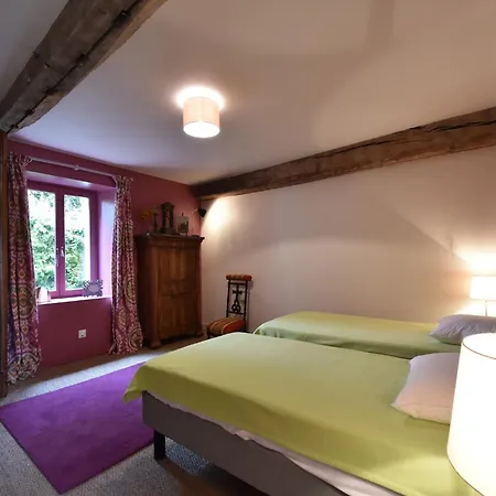 In Angers With Private Garden Saint-Laurent-des-Mortiers