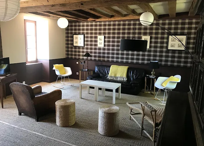 Feriehus Holiday Home In Angers With Private Garden Saint-Laurent-des-Mortiers