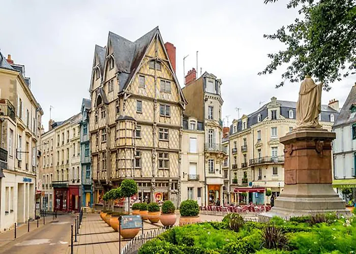 Holiday Home In Angers With Private Garden Feriehus *